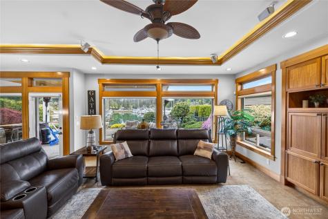 866 Kalispell Drive La Conner WA 98257
