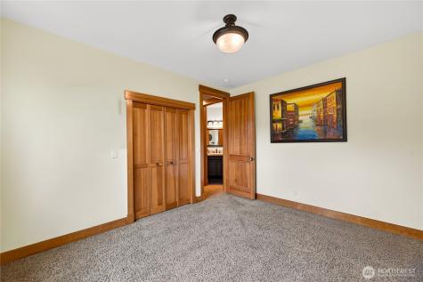 866 Kalispell Drive La Conner WA 98257