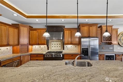 866 Kalispell Drive La Conner WA 98257