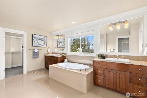 9026 NE 127th Place Kirkland WA 98034