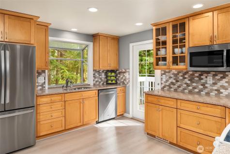 19522 NE 181st Street Woodinville WA 98077