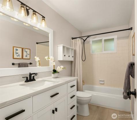 19522 NE 181st Street Woodinville WA 98077