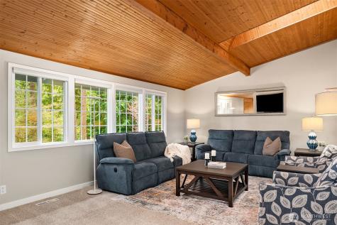 19522 NE 181st Street Woodinville WA 98077