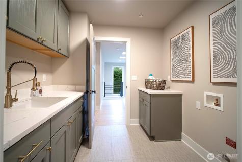 12812 NE 65th Lane Kirkland WA 98033