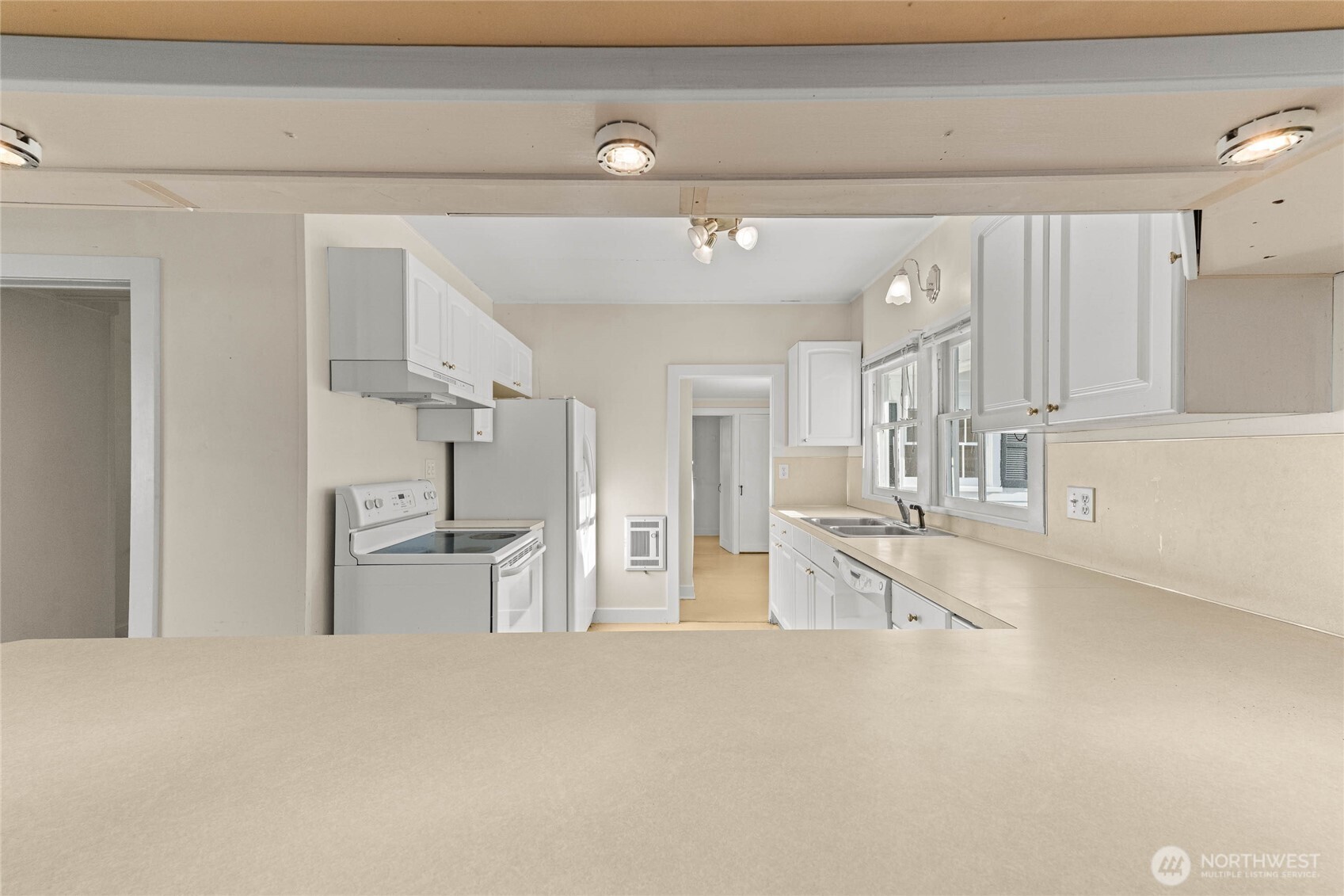 6614 100th Street SW Lakewood WA 98499