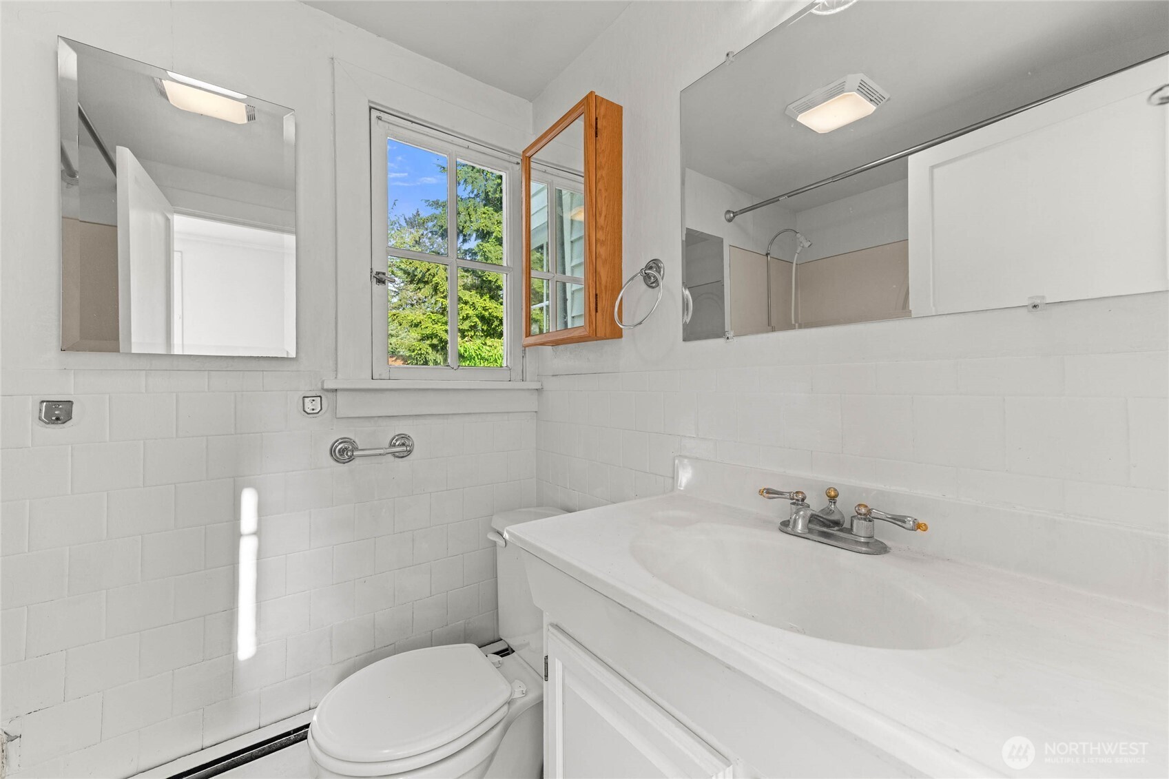 6614 100th Street SW Lakewood WA 98499