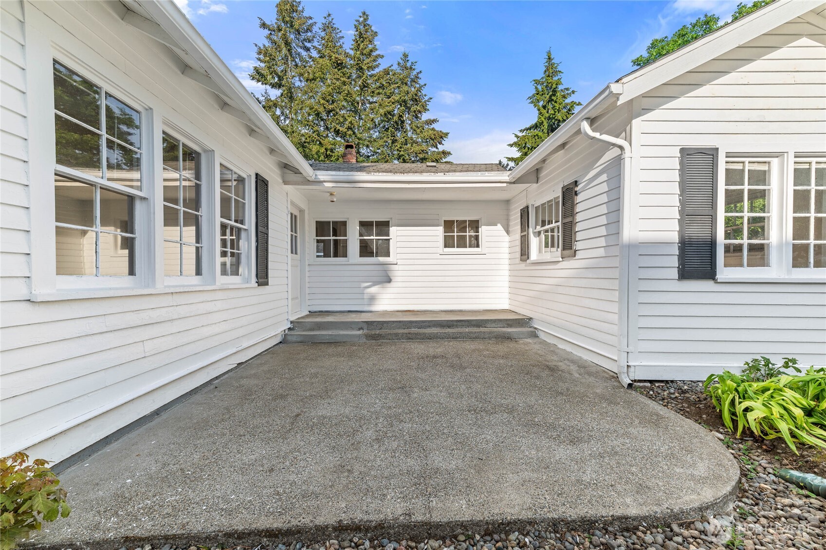 6614 100th Street SW Lakewood WA 98499