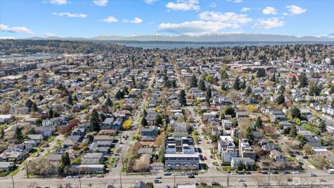 6249 8th Avenue NW Seattle WA 98107