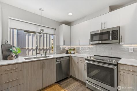 6249 8th Avenue NW Seattle WA 98107