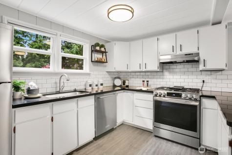 14841 88th Avenue NE Kenmore WA 98028