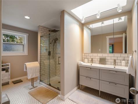 3726 219th Avenue SE Sammamish WA 98075