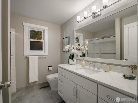 3726 219th Avenue SE Sammamish WA 98075