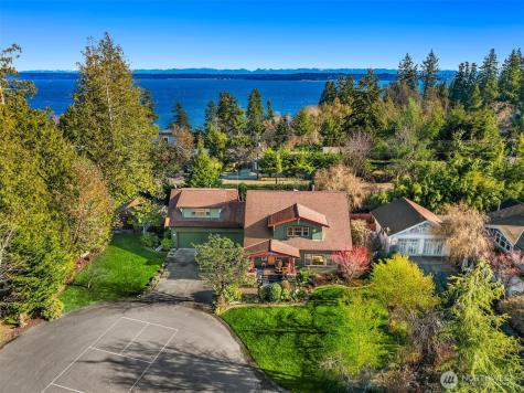 10234 Rodal Court NE Bainbridge Island WA 98110
