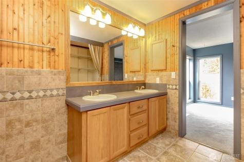 27470 149th Avenue SE Kent WA 98042