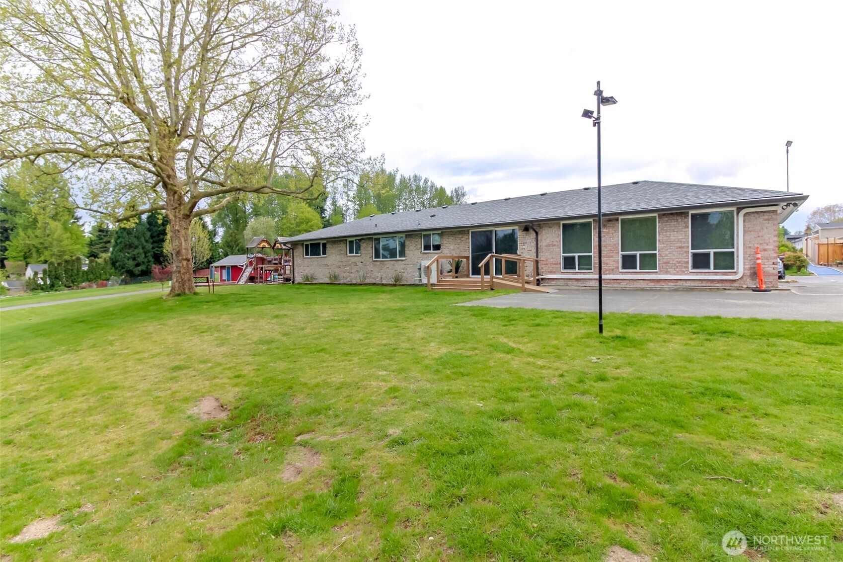 27470 149th Avenue SE Kent WA 98042