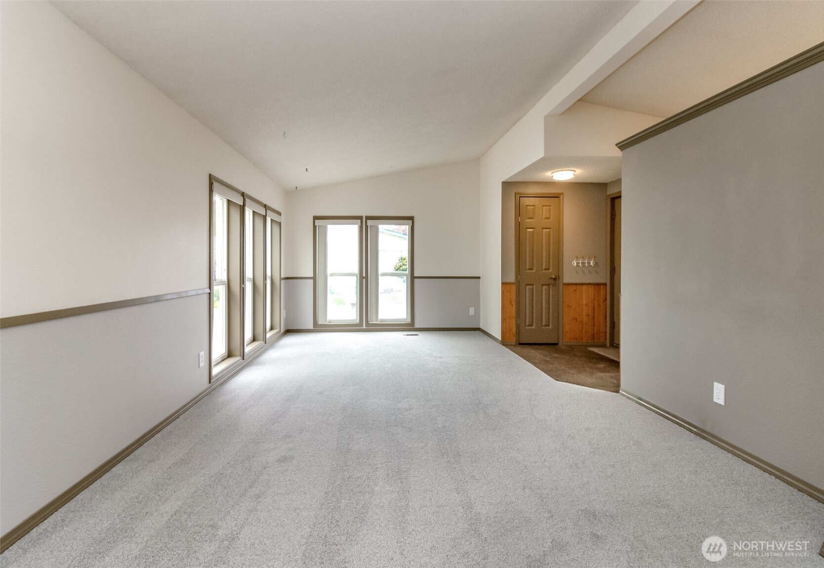 27470 149th Avenue SE Kent WA 98042