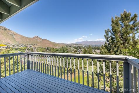 1704 Skyline Drive Wenatchee WA 98801