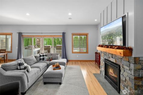 2535 Tuscany Lane Malaga WA 98828