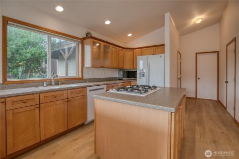 184 Bass Avenue NE Ocean Shores WA 98569