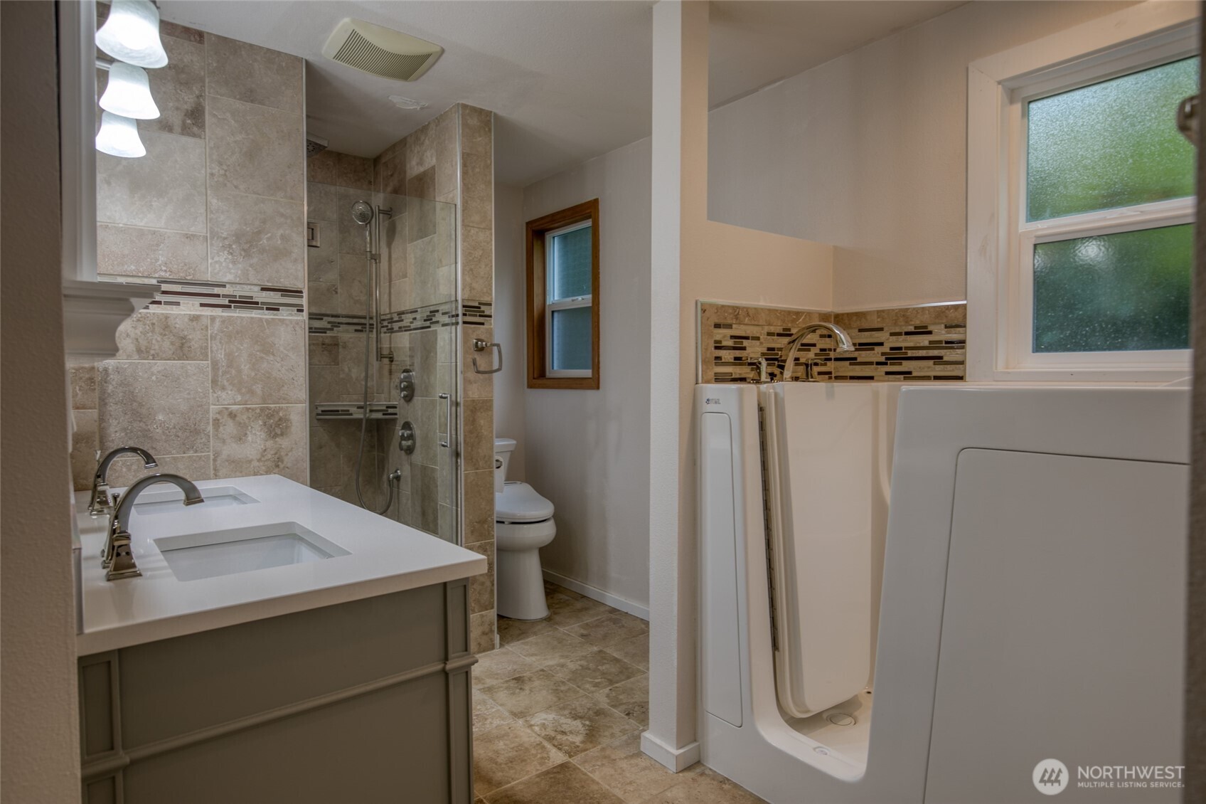 184 Bass Avenue NE Ocean Shores WA 98569
