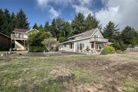184 Bass Avenue NE Ocean Shores WA 98569
