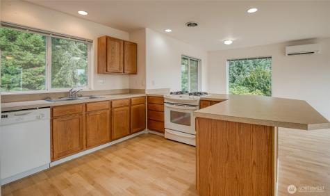 184 Bass Avenue NE Ocean Shores WA 98569