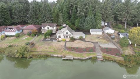 184 Bass Avenue NE Ocean Shores WA 98569