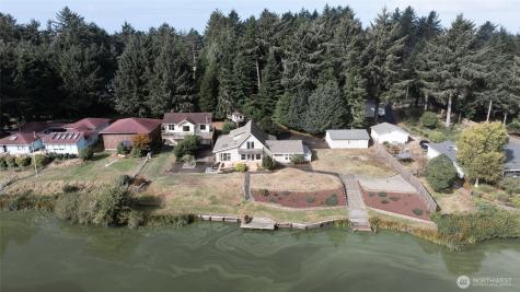 184 Bass Avenue NE Ocean Shores WA 98569