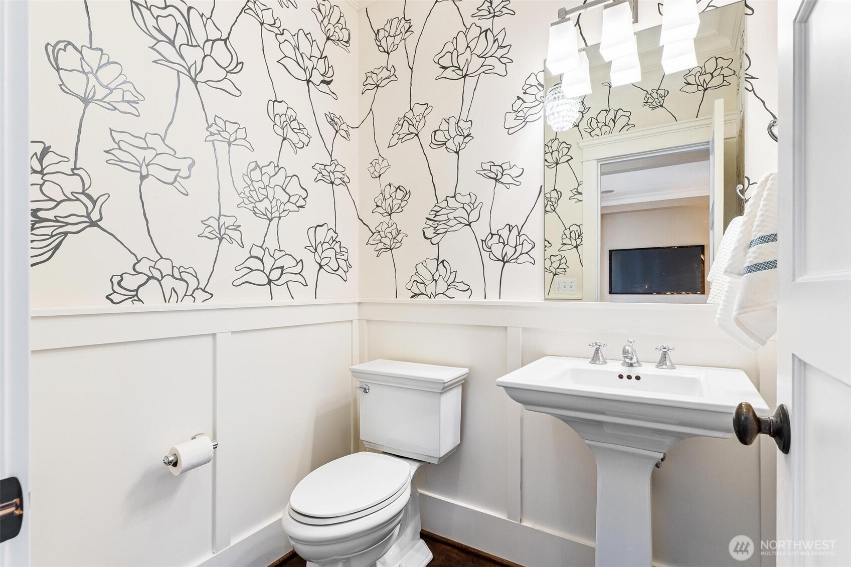 932 Alder Street Edmonds WA 98020