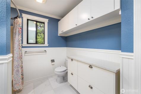 705 N Waugh Road Mount Vernon WA 98273