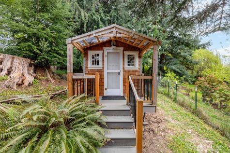 705 N Waugh Road Mount Vernon WA 98273