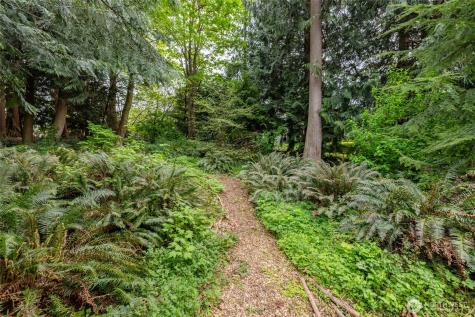 705 N Waugh Road Mount Vernon WA 98273