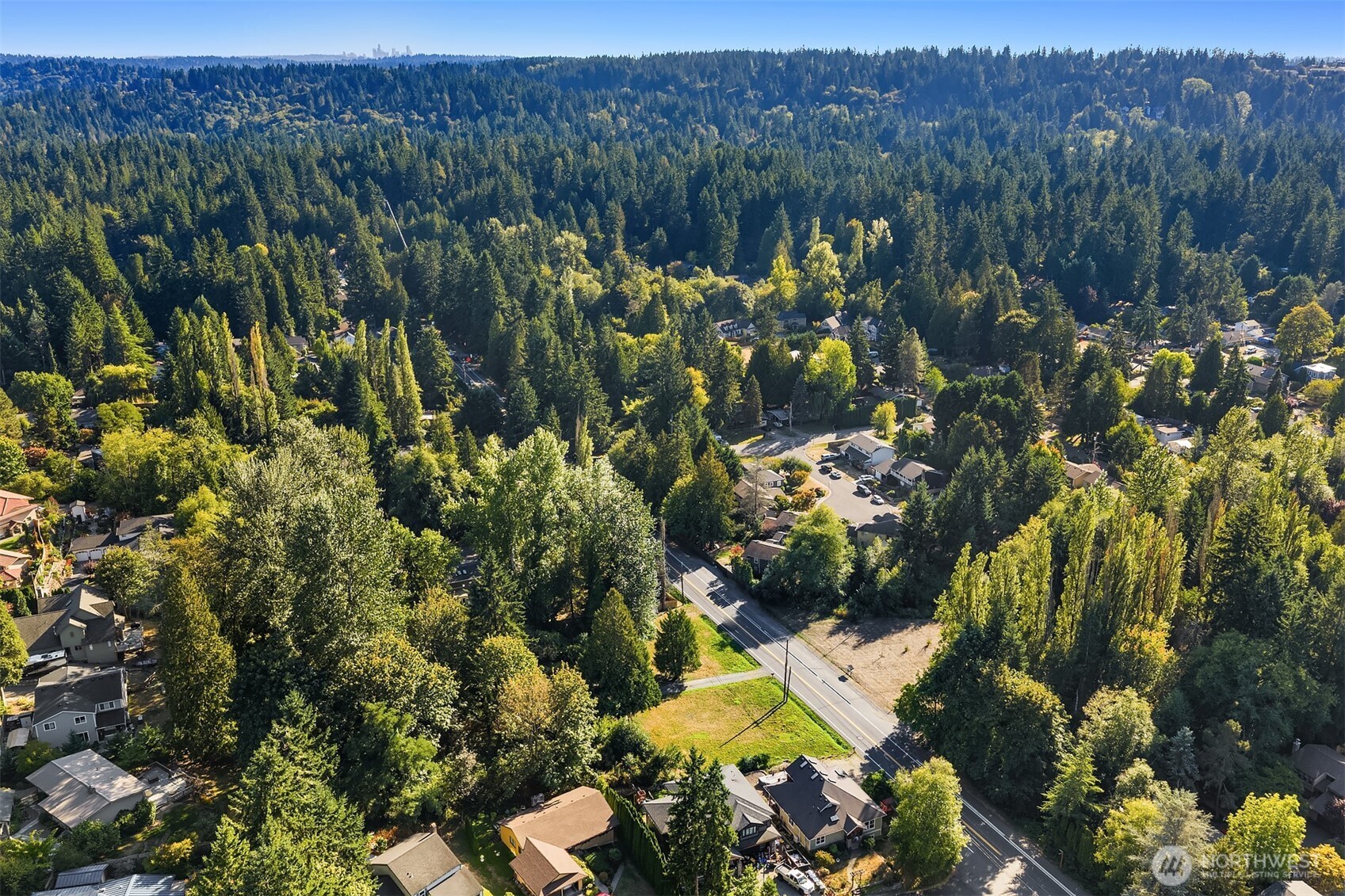 19044 35th Avenue NE Lake Forest Park WA 98155