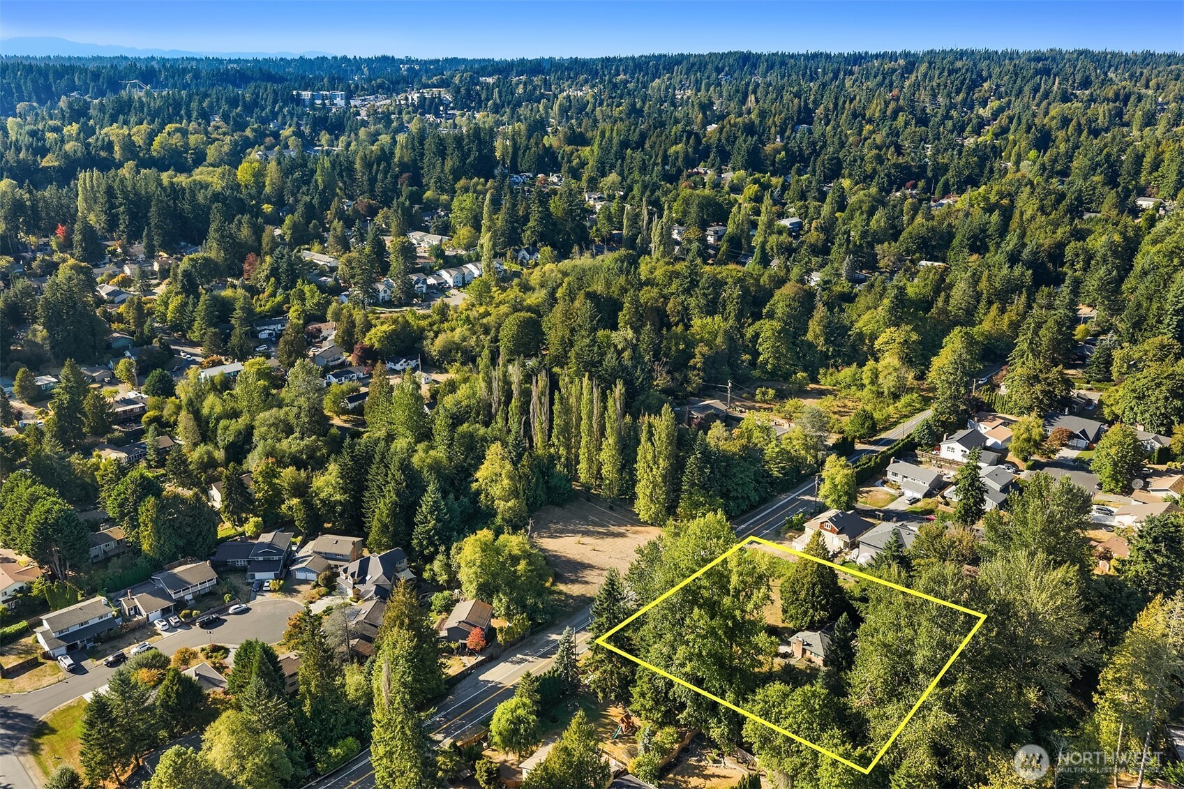 19044 35th Avenue NE Lake Forest Park WA 98155