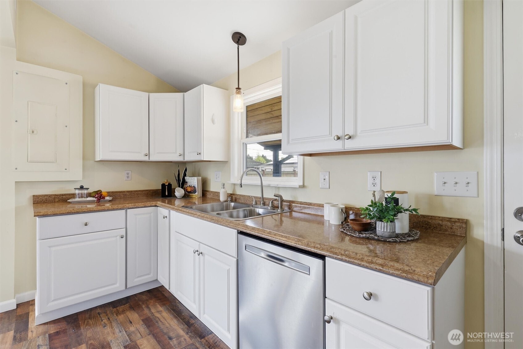 2224 Chestnut Street Everett WA 98201