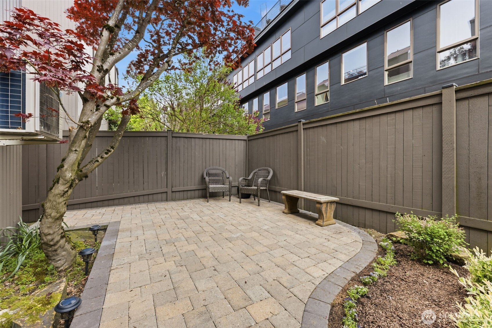 2364 Fairview Avenue E Seattle WA 98102