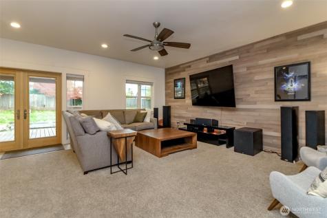 2910 91st Avenue E Edgewood WA 98371
