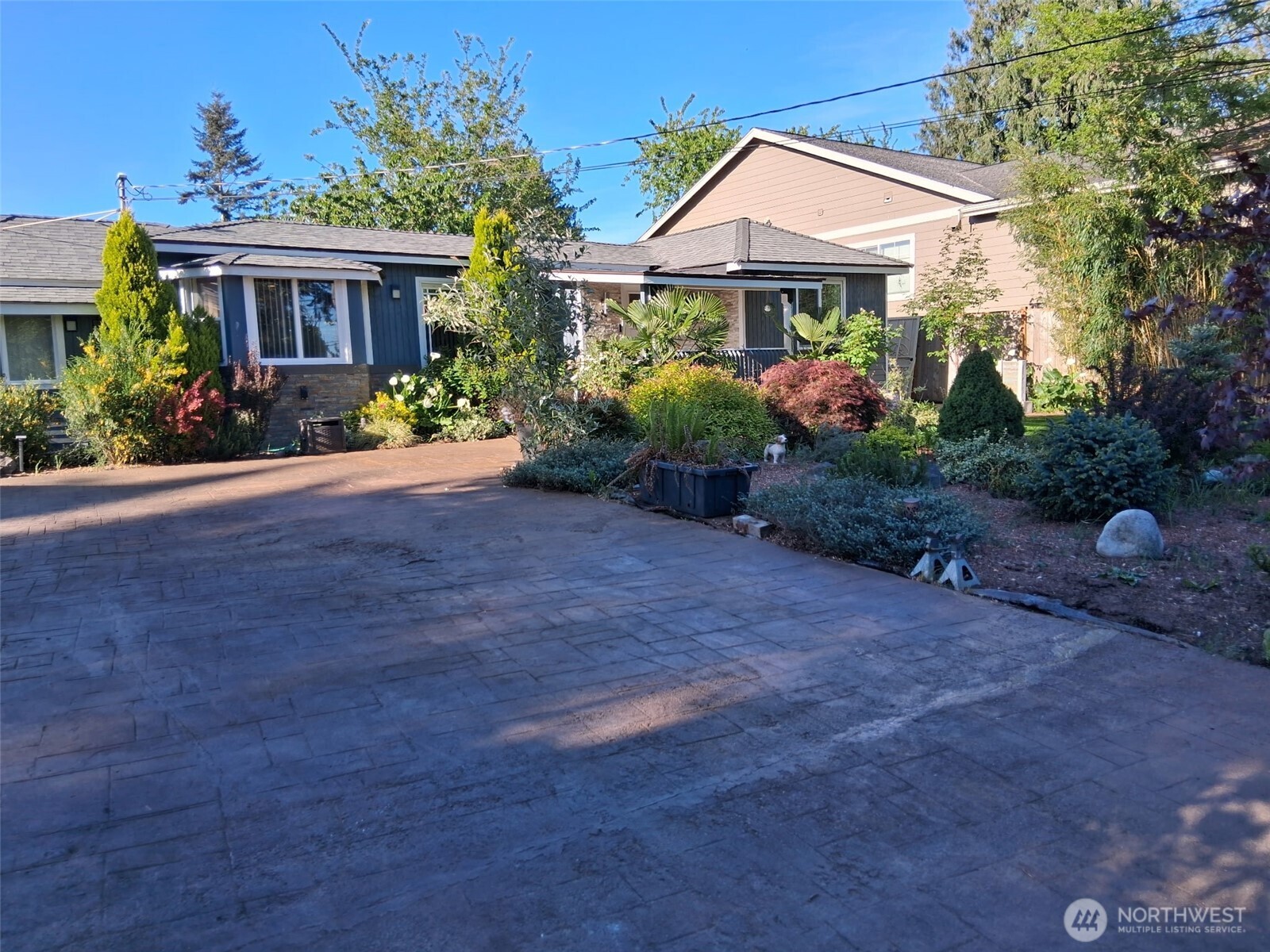 8242 S 128th Street Seattle WA 98178