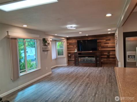 8242 S 128th Street Seattle WA 98178