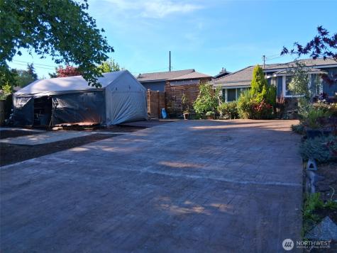 8242 S 128th Street Seattle WA 98178
