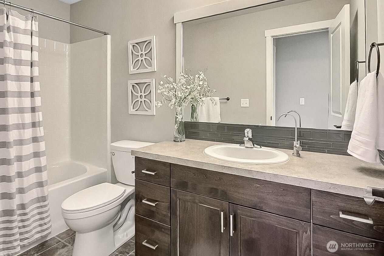 23893 SE 284th Place Maple Valley WA 98038