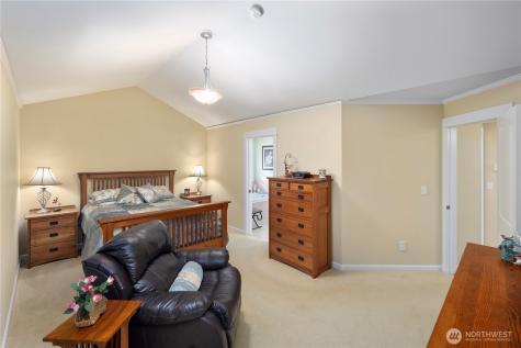 981 E Lakeshore Drive Allyn WA 98524