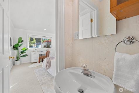 6006 128th Avenue NE Kirkland WA 98033