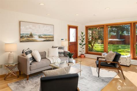 12715 Palatine Avenue N Seattle WA 98133
