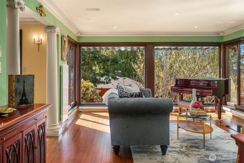 12715 Palatine Avenue N Seattle WA 98133
