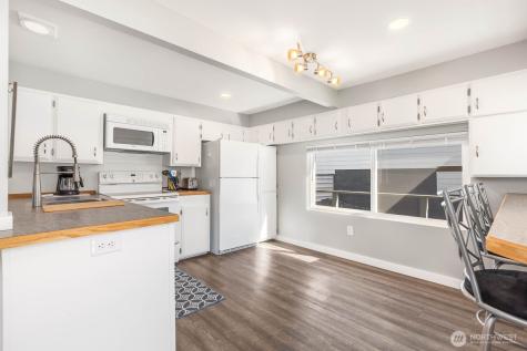 24094 N West View Road Mount Vernon WA 98274