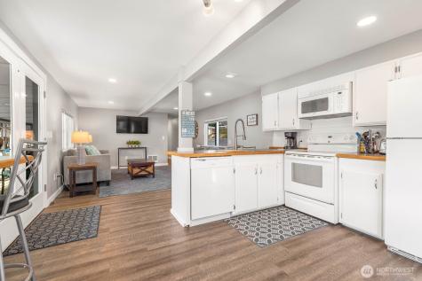 24094 N West View Road Mount Vernon WA 98274