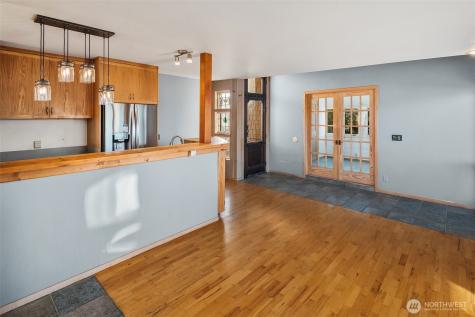9722 SW Windmill Street Vashon WA 98070