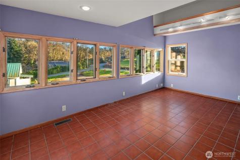9722 SW Windmill Street Vashon WA 98070