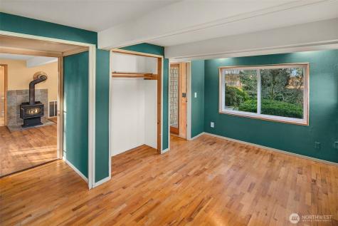 9722 SW Windmill Street Vashon WA 98070